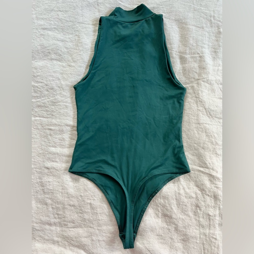 House of Harlow Bodysuit - Picture 2 of 6